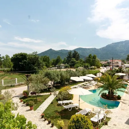 Smaro * Chrisi Ammoudia