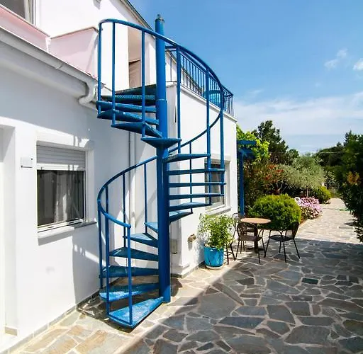 Smaro Chrysi Ammoudia