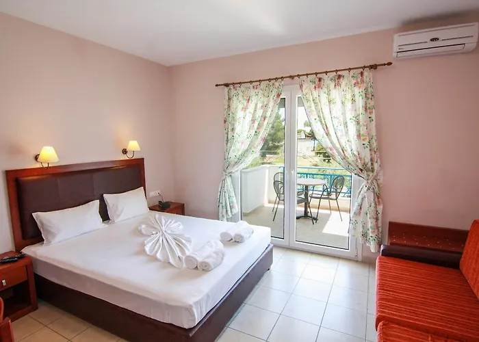 Smaro Chrysi Ammoudia